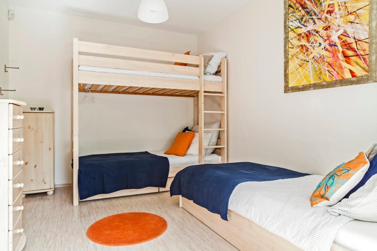 Panoramic Art Apartment With Jacuzzi Balatonlelle Buitenkant foto