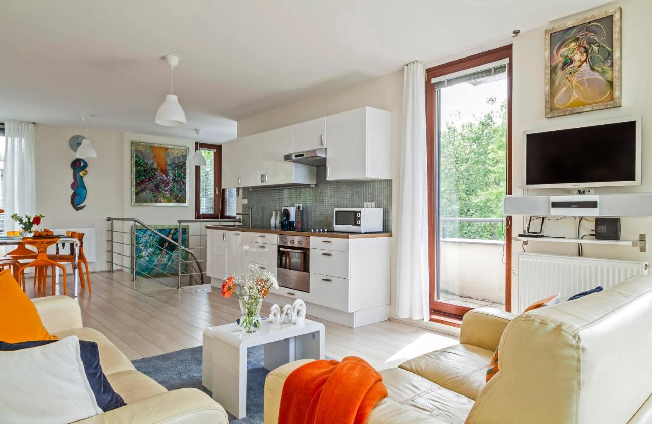 Panoramic Art Apartment With Jacuzzi Balatonlelle Buitenkant foto